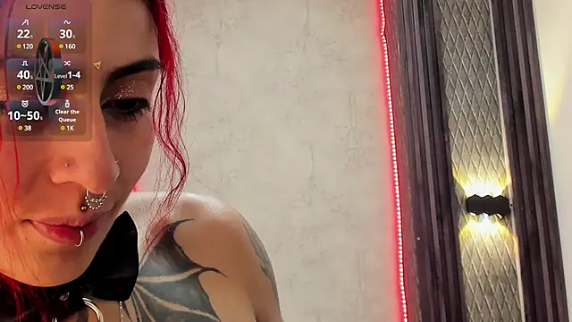 selene red  online show from 03.19.25