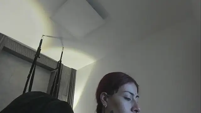 selene red  online show from 01.09.26