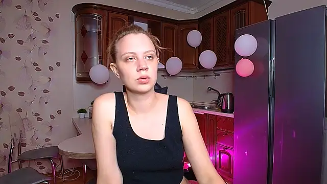 Snapshot of SexyNadi chatting on 09.14.25 SexyNadi online show from 09.14.25