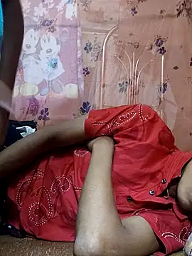 Snapshot of DARK_WINE_ chatting on 10.10.25 DARK WINE online show from 10.10.25