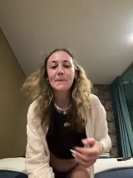 Littlelolo60 online show from 12.16.24