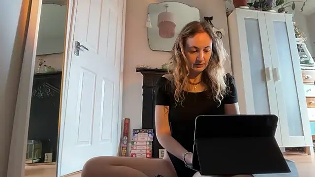 Littlelolo60 online show from 09.14.25