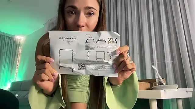 Snapshot of Mika_Miller chatting on 09.11.25 Mika Miller online show from 09.11.25