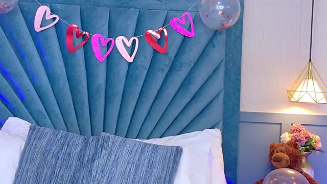 Camille Torres online show from 02.14.25