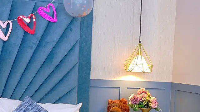 Camille Torres online show from 02.19.25