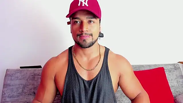 Snapshot of MikeEstevess chatting on 02.09.25 MikeEstevess online show from 02.09.25