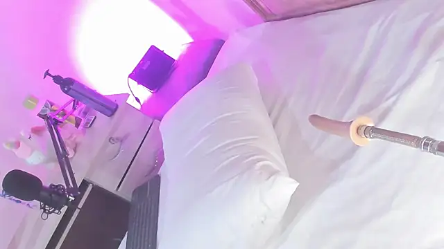 lili moonn online show from 09.19.25