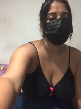 NOORA-GIRL online show from 02.15.25