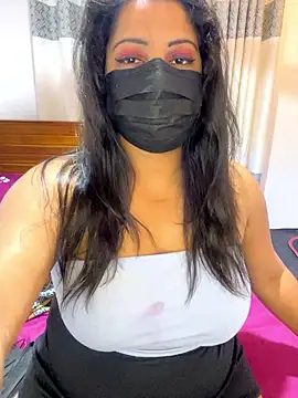 NOORA-GIRL online show from 01.08.26