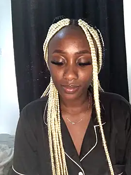 Snapshot of Lola_kims chatting on 02.14.25 Lola kims online show from 02.14.25