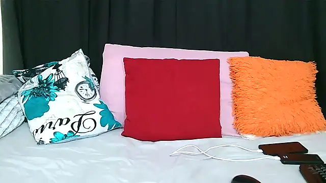 DIRTYTALKINQUEEN online show from 03.18.25