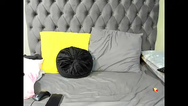 DIRTYTALKINQUEEN online show from 10.11.25