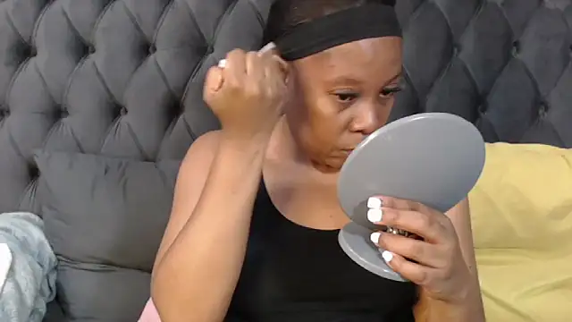 DIRTYTALKINQUEEN online show from 11.14.25