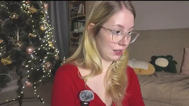 HoneyAudrey online show from 12.22.25