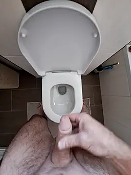 Snapshot of oldermanforwomen chatting on 12.23.25 oldermanforwomen online show from 12.23.25