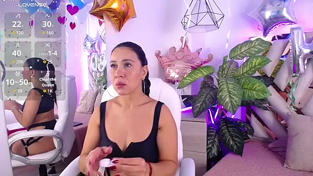 Camille jhonson online show from 10.05.25