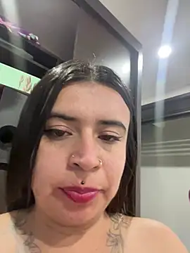 Devilsweet17 online show from 02.15.25