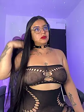 Devilsweet17 online show from 11.22.25