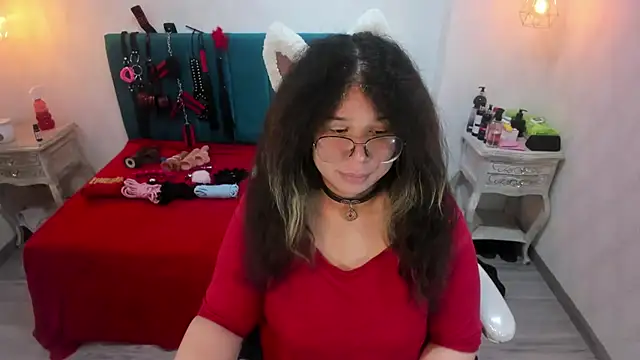 Snapshot of selenablairx chatting on 05.16.26 selenablairx online show from 05.16.26