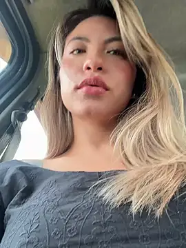 Karen San Miguel online show from 02.12.25