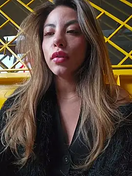 Karen San Miguel online show from 04.16.26