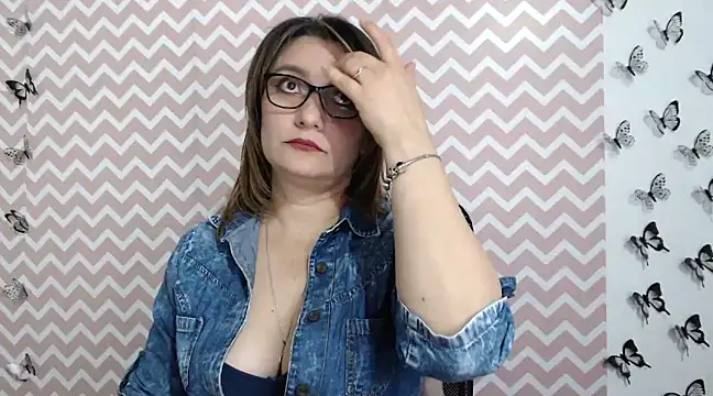 Snapshot of Amie_Adams82_ chatting on 02.04.25 Amie Adams82 online show from 02.04.25