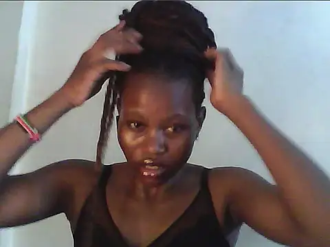 Snapshot of Sexyhotgal22 chatting on 12.17.25 Sexyhotgal22 online show from 12.17.25