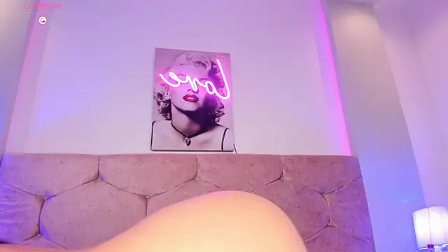 Cameliaa Smiith online show from 12.14.24