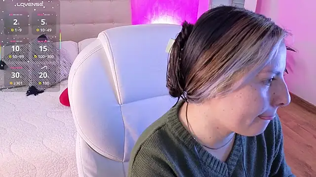 brandy sweet  online show from 09.11.25