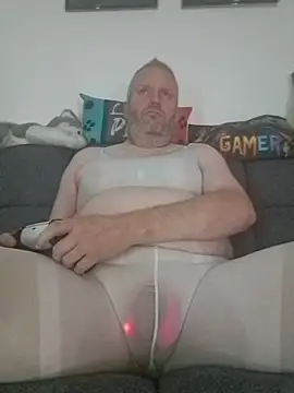 ShyBoy1982 online show from 11.09.25