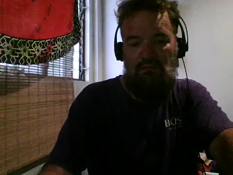Snapshot of LECHEBALLS chatting on 04.14.26 LECHEBALLS online show from 04.14.26