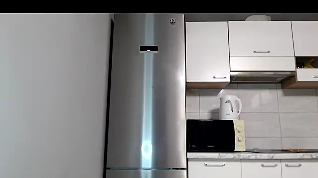 Snapshot of SierraSky_ chatting on 04.21.26 SierraSky online show from 04.21.26