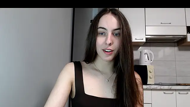 Snapshot of SierraSky_ chatting on 04.23.26 SierraSky online show from 04.23.26