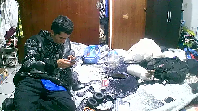 Snapshot of jperezofficial1 chatting on 09.25.25 jperezofficial1 online show from 09.25.25