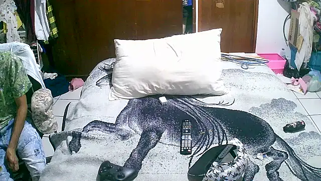 Snapshot of jperezofficial1 chatting on 10.07.25 jperezofficial1 online show from 10.07.25