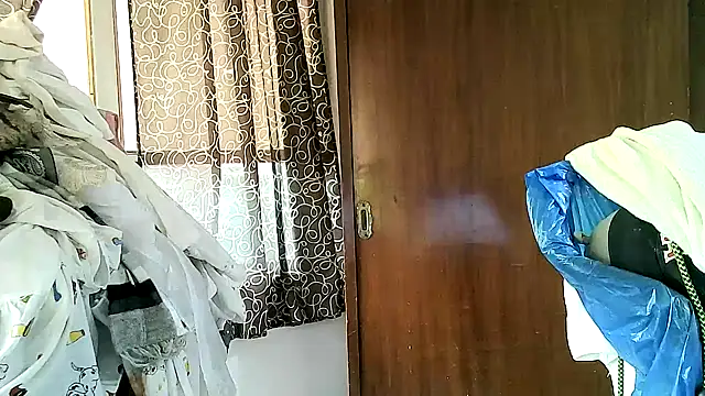 Snapshot of jperezofficial1 chatting on 10.15.25 jperezofficial1 online show from 10.15.25