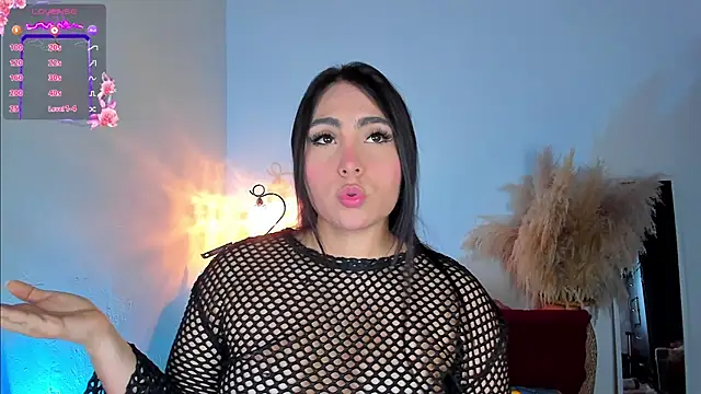 Sarahballiston  online show from 12.05.24