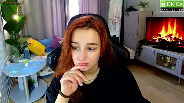 Snapshot of Sinty_Noria chatting on 04.27.26 Sinty Noria online show from 04.27.26
