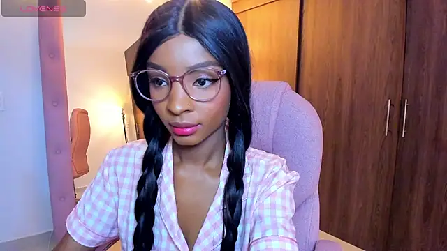 alikahouston4 online show from 04.20.26