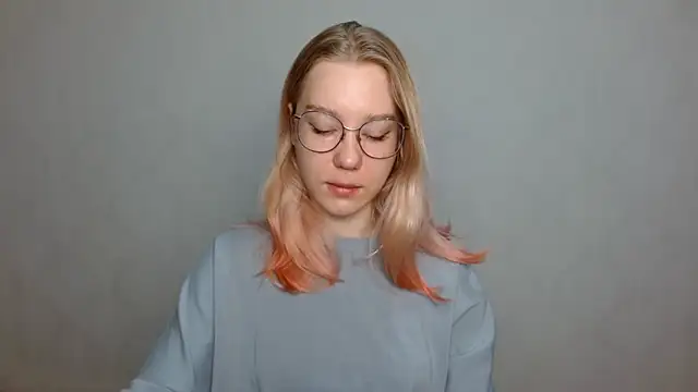 Snapshot of cindi_hot chatting on 01.08.25 cindi hot online show from 01.08.25