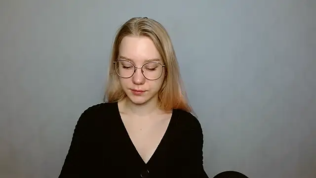 Snapshot of cindi_hot chatting on 01.17.25 cindi hot online show from 01.17.25