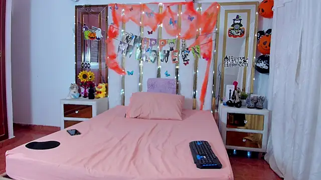 AnyelaGitanaMature online show from 10.30.25