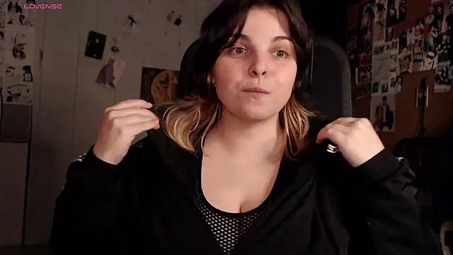 Saya sweet online show from 11.30.25