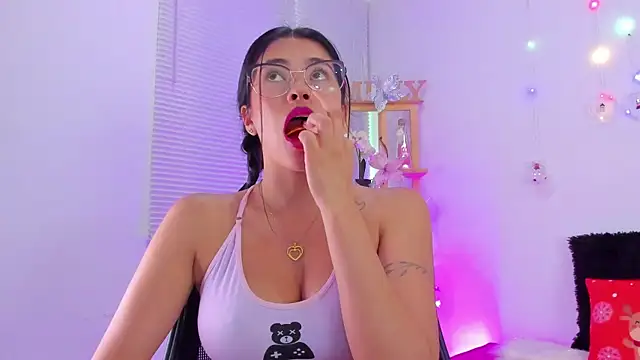 EmillySanders online show from 12.15.24