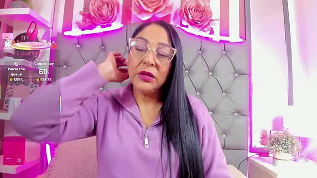 Gina Myers online show from 11.04.25