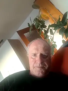 Milkasahne64 online show from 09.29.25