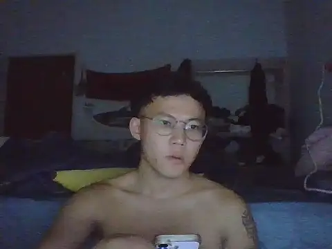 ZHIIz online show from 12.18.25