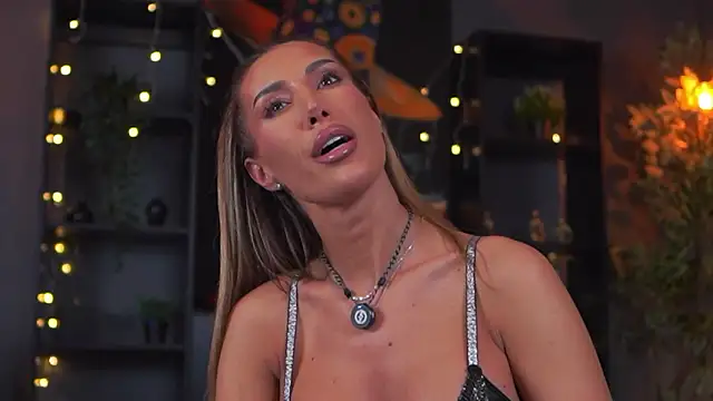 Evelyn Evyyy online show from 02.03.26