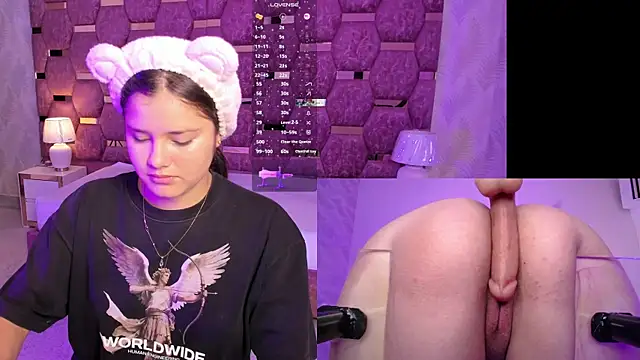 Trianna   online show from 11.21.25