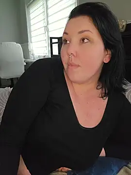 Snapshot of -BonnieBlack- chatting on 05.07.26 -BonnieBlack- online show from 05.07.26